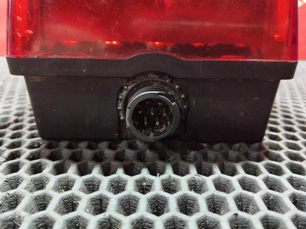 Фонарь задний правый 2018г.