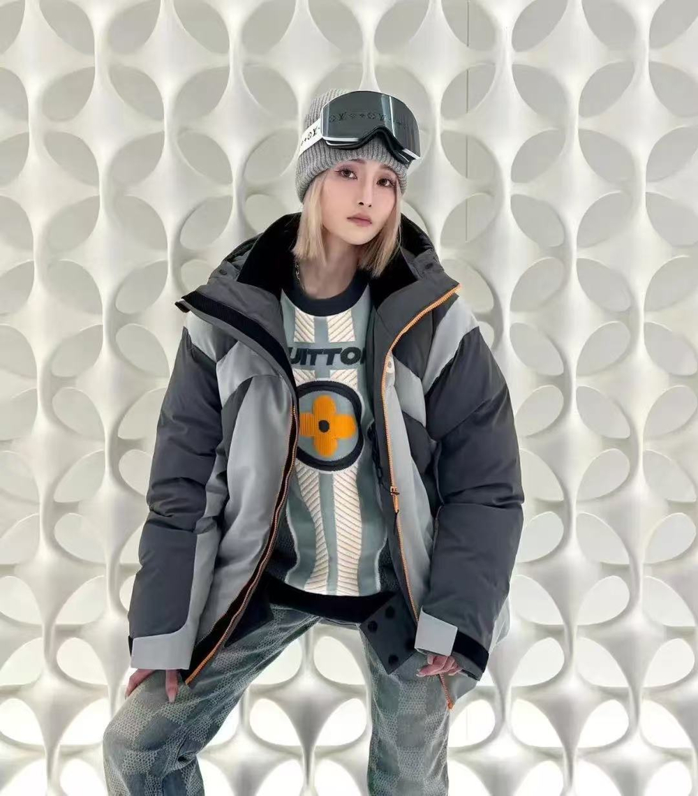 Louis Vuitton Sweatshirt