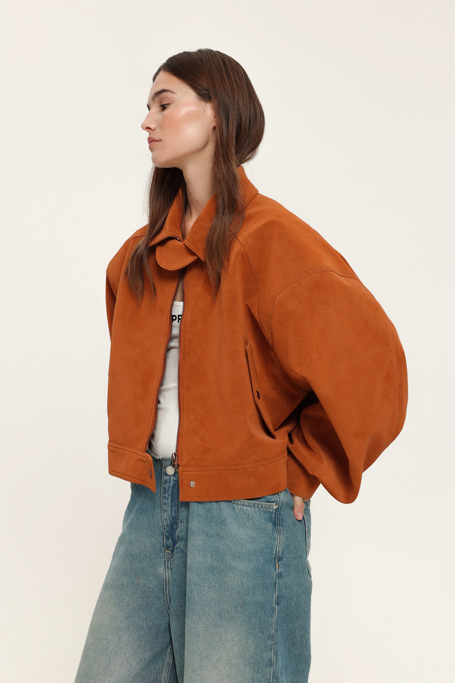 Бомбер из замши