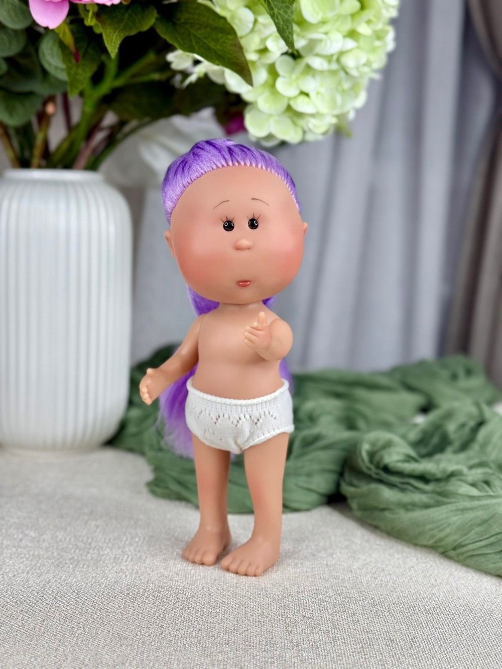 Кукла Nines виниловая 23см Little Mia (3100S1)