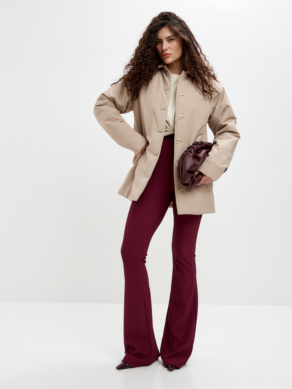 Бордовые расклешенные легинсы в рубчик