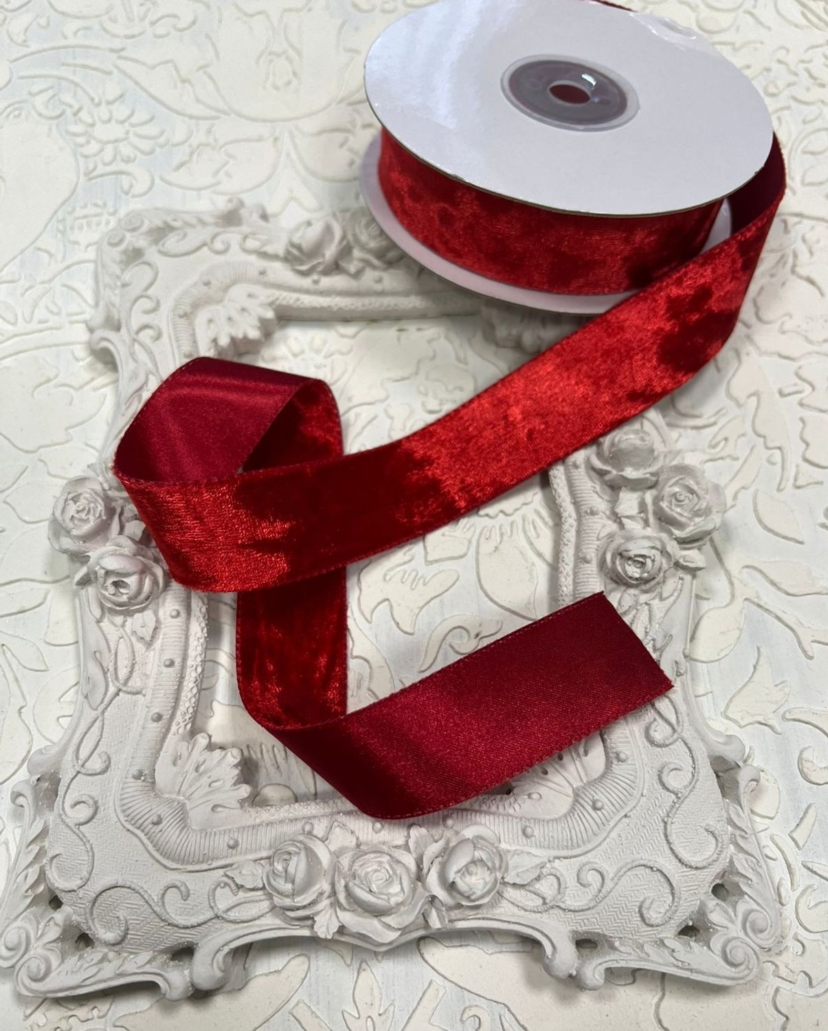 Лента двусторонняя велюр/атлас 2,5см цвет красный (1м)