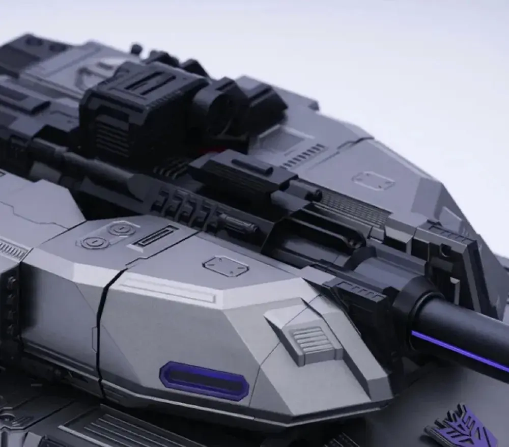 Трансформирующийся программируемый робот с голосовым управлением Robosen Hasbro Megatron Flagman (English version)