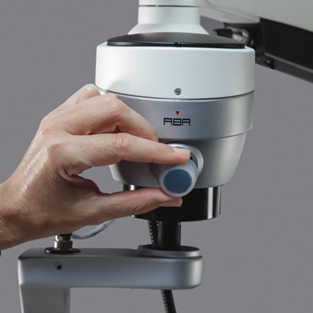 Стоматологический микроскоп Labomed MAGNA, моторизированный