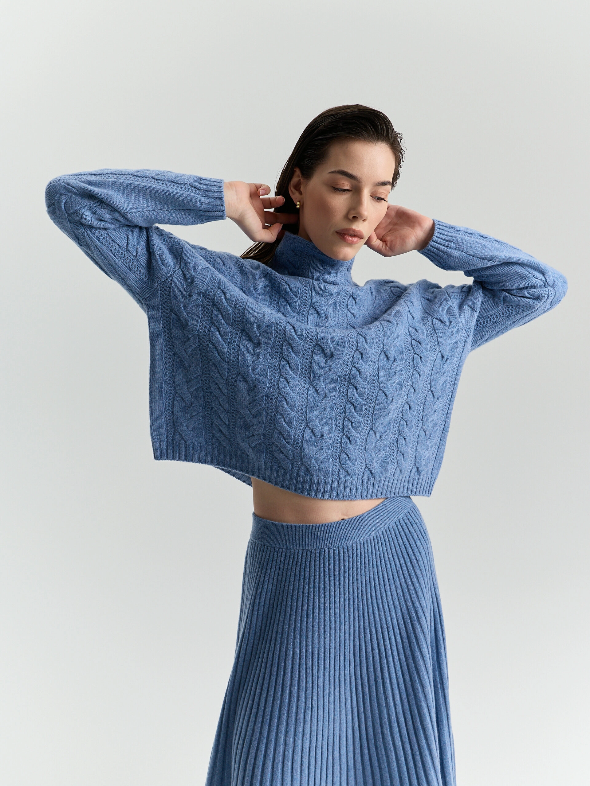 Кашемировый свитер с косами