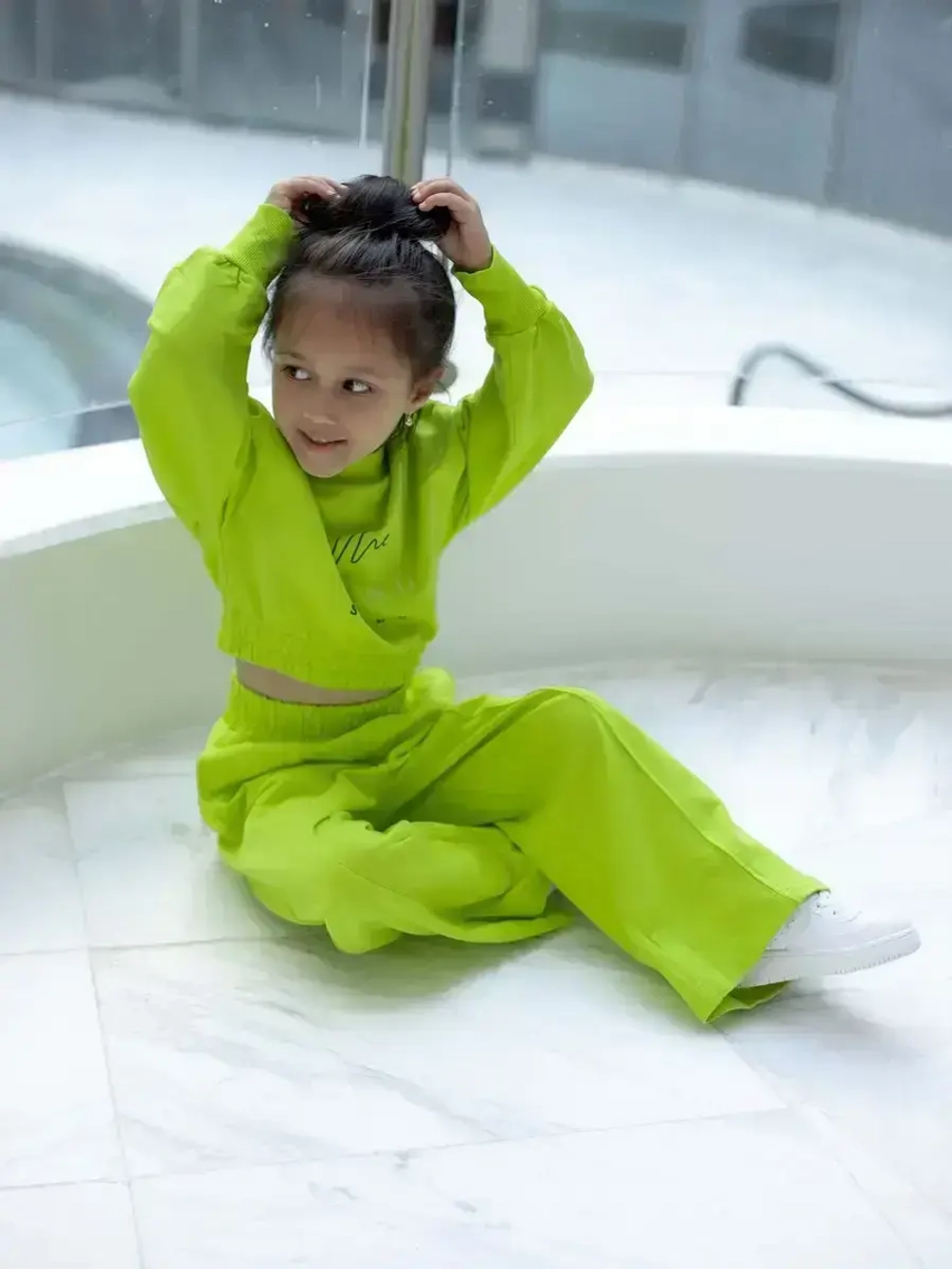 Костюм для девочки на осень