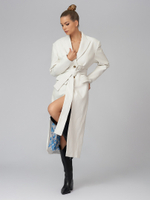 Женский кожаный плащ с поясом