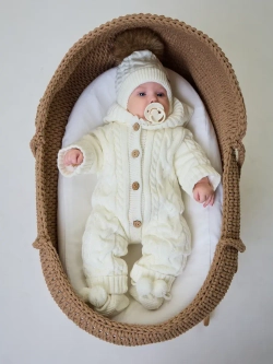 Вязаный конверт на выписку для новорожденного теплый