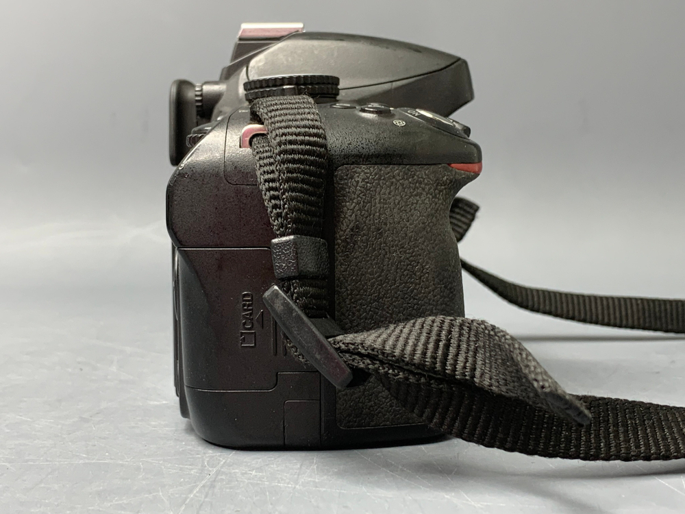 Nikon D5100 Kit 18-55mm 3.5-5.6G VR 11506 Кадров