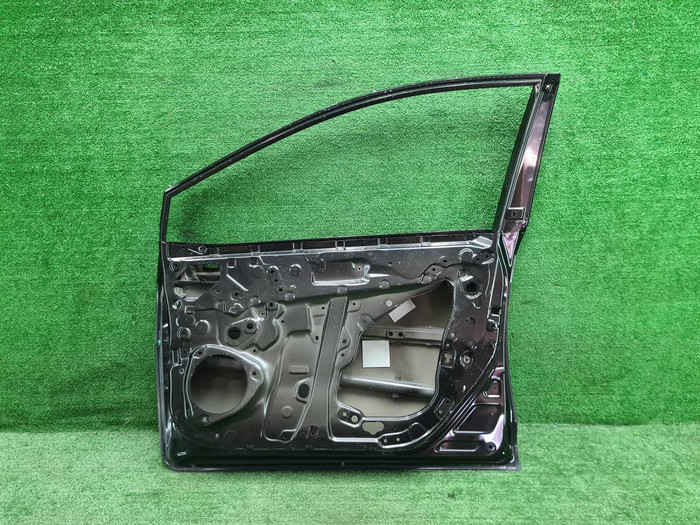 Дверь передняя правая Toyota Corolla 12 E210 18-нв