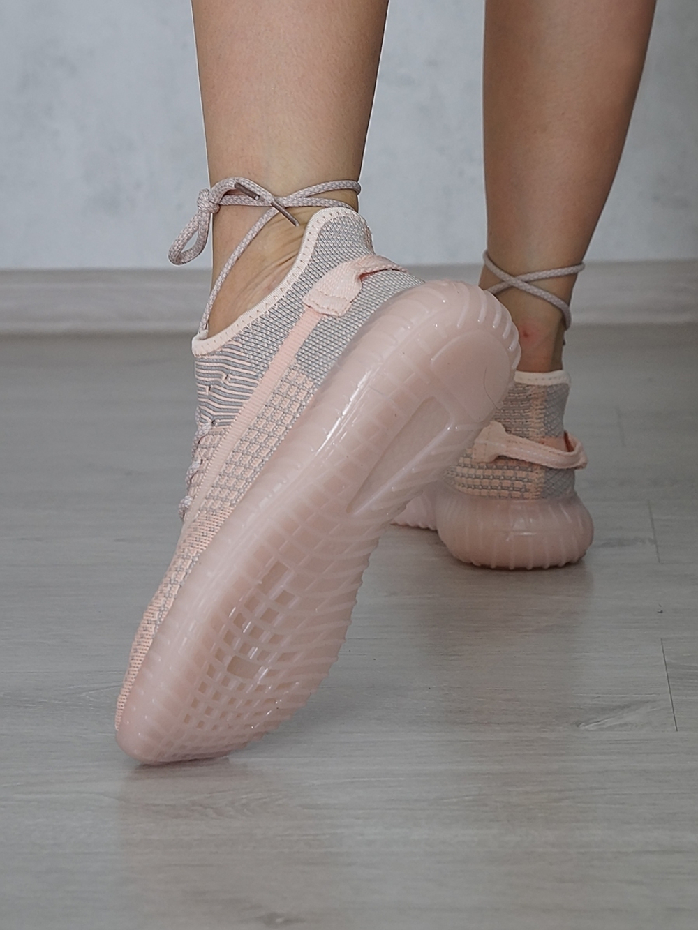 Кроссовки женские летние