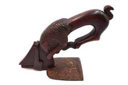 Ручное тесло с рукоятью в форме льва. Испания, Нач. XX в.