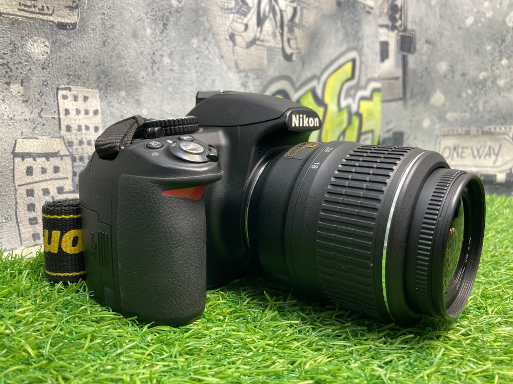 Nikon D3100 Kit AF-S DX 18-55mm 7.000 кадров