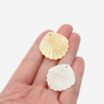 Ракушка из золотистого перламутра речных ракушек, 28мм