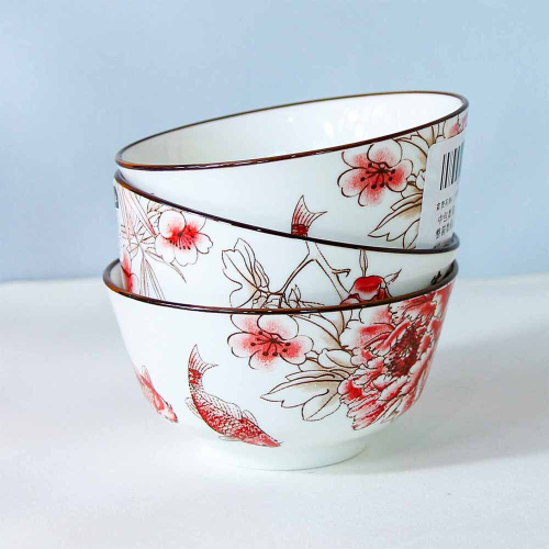 Пиала с красным цветком