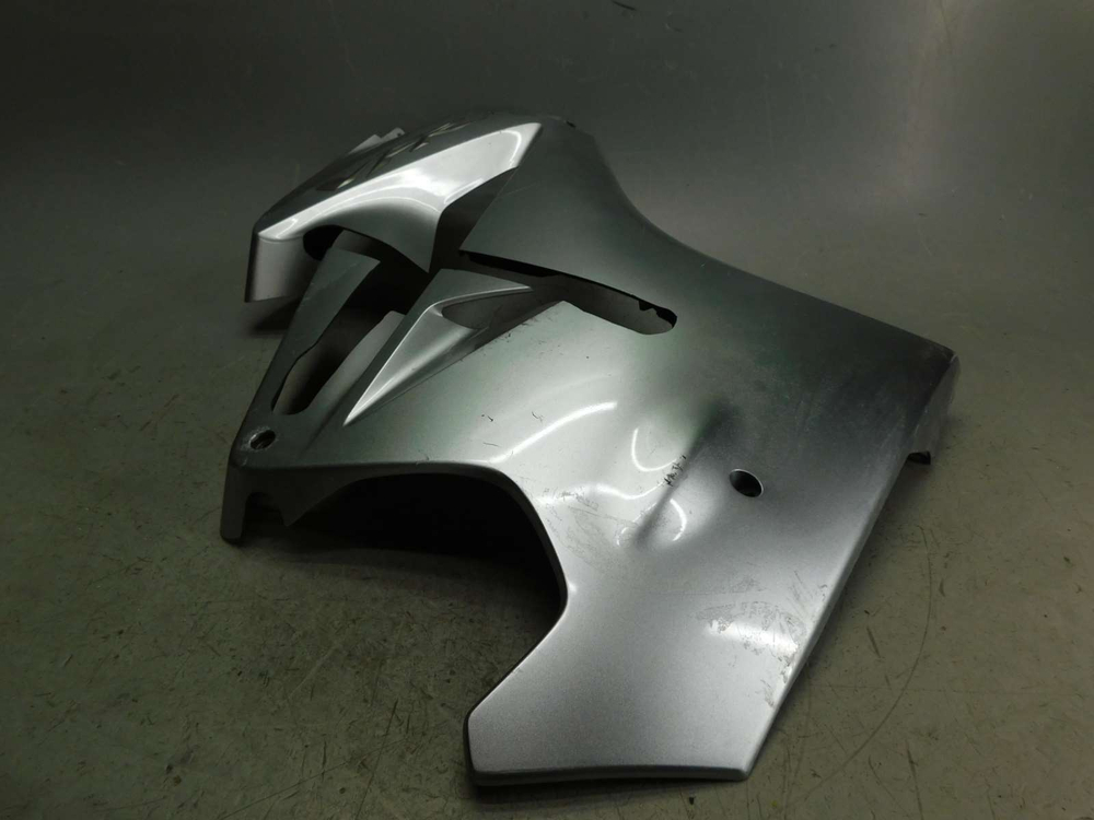 Пластик боковой правый Honda VFR800 2002-2013 64311-MCWA-D0000 031749