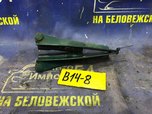 Петля капота левая NISSAN SUNNY 1995