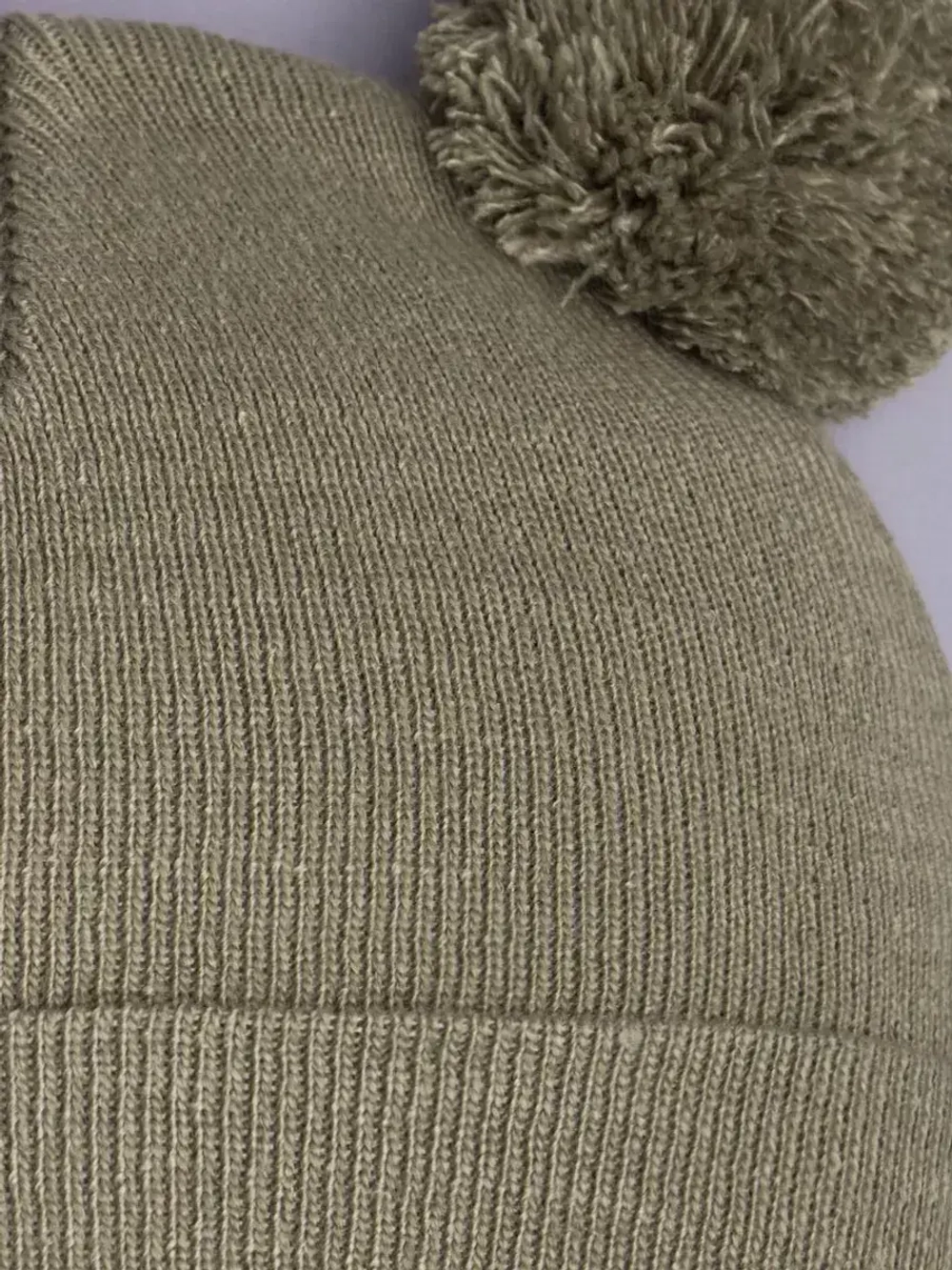 Шапка детская осенняя с помпонами