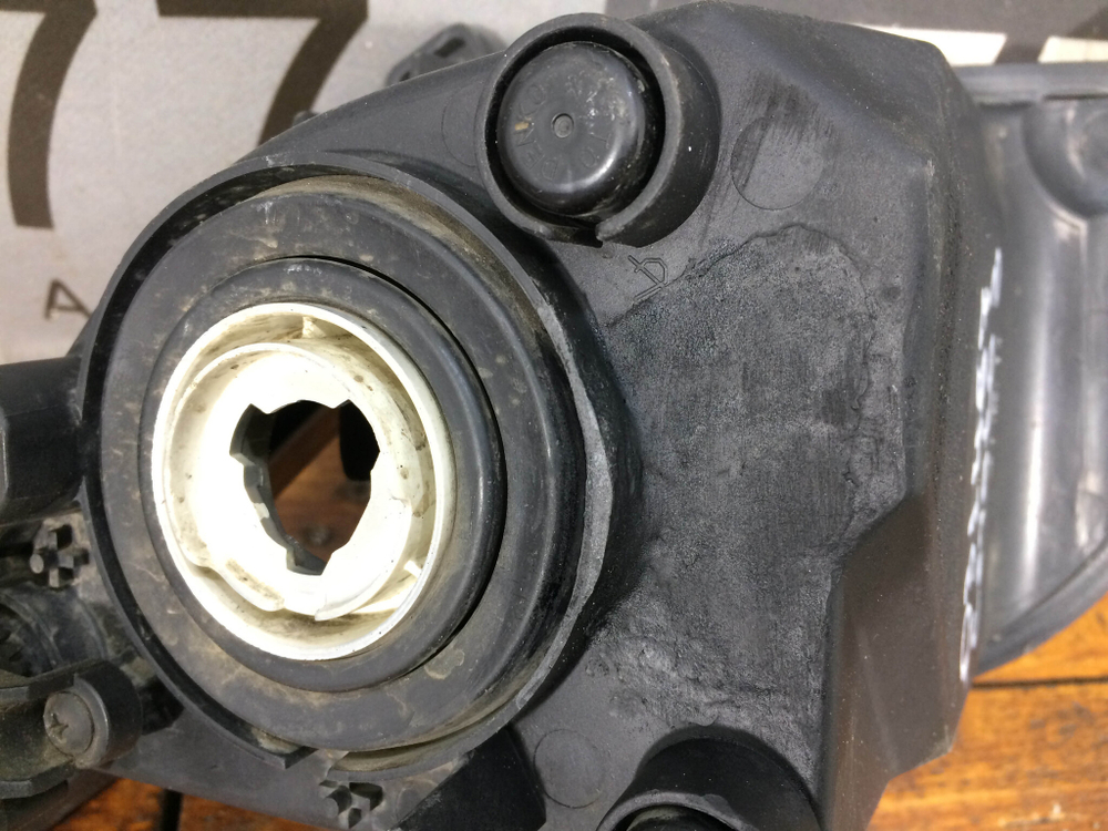 ПТФ передняя левая Kia Cerato 3 (YD) 16-20 Б/У Оригинал 92201A7500