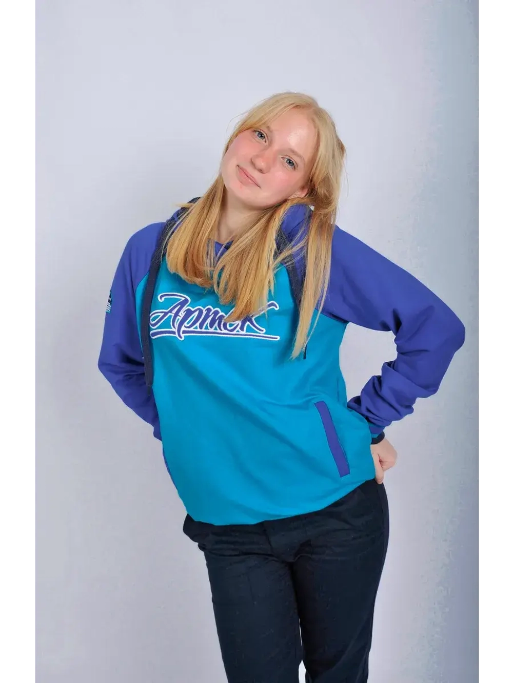 Толстовка с капюшоном