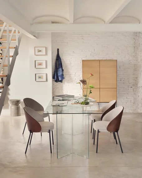 Стул Eamy светло-коричневый с отделкой орех