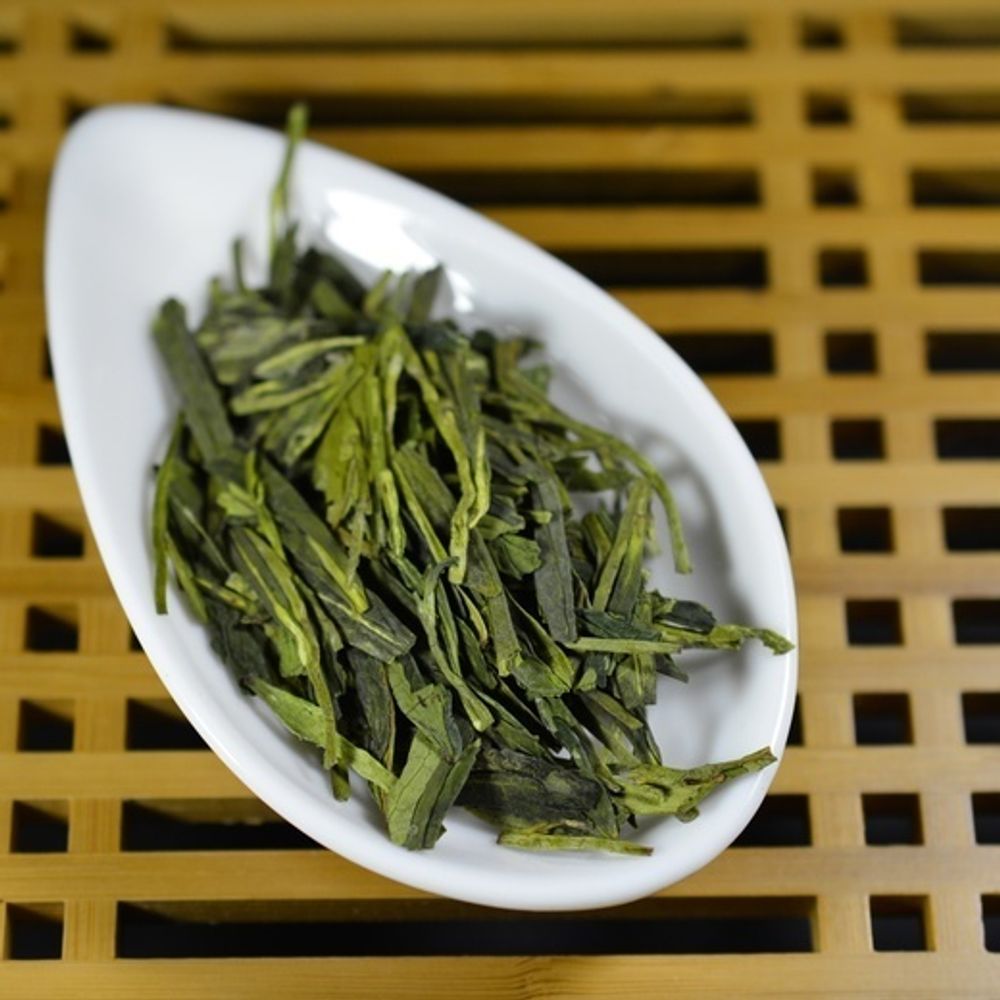 Лун Цзин, крупный лист