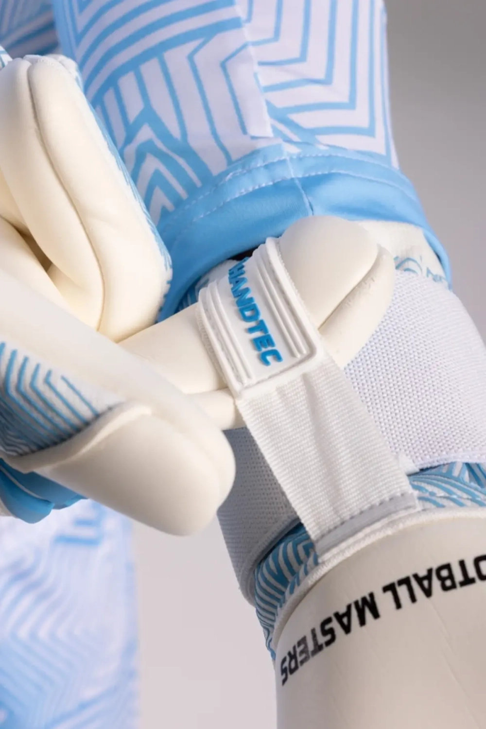 Вратарские перчатки Football Masters Varis X Pro