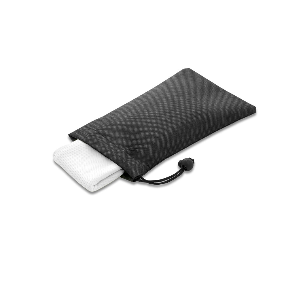 BERNAL. Полотенце для спорта из rPET с чехлом из нетканого материала