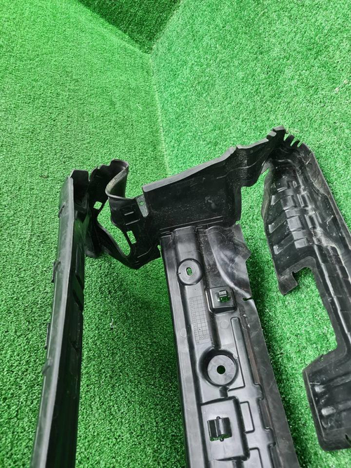 Воздуховод радиатора BMW 4er G22 (2020-н.в.)