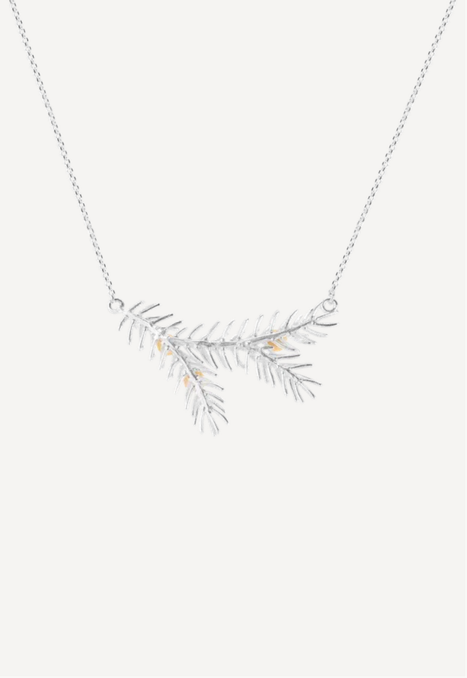 Колье из серебра "Заснеженная еловая ветка"