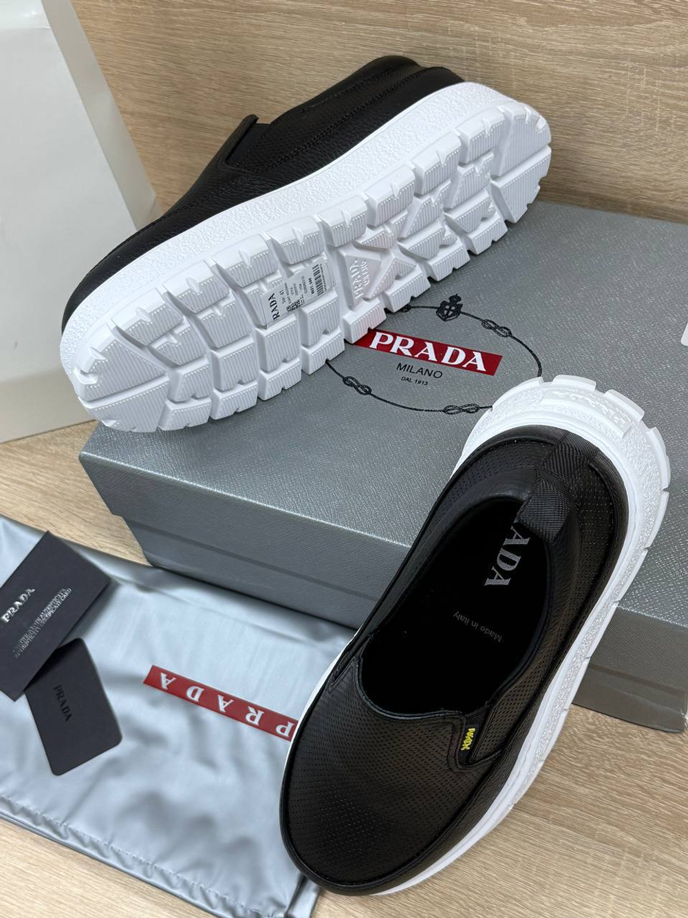 Слипоны Prada