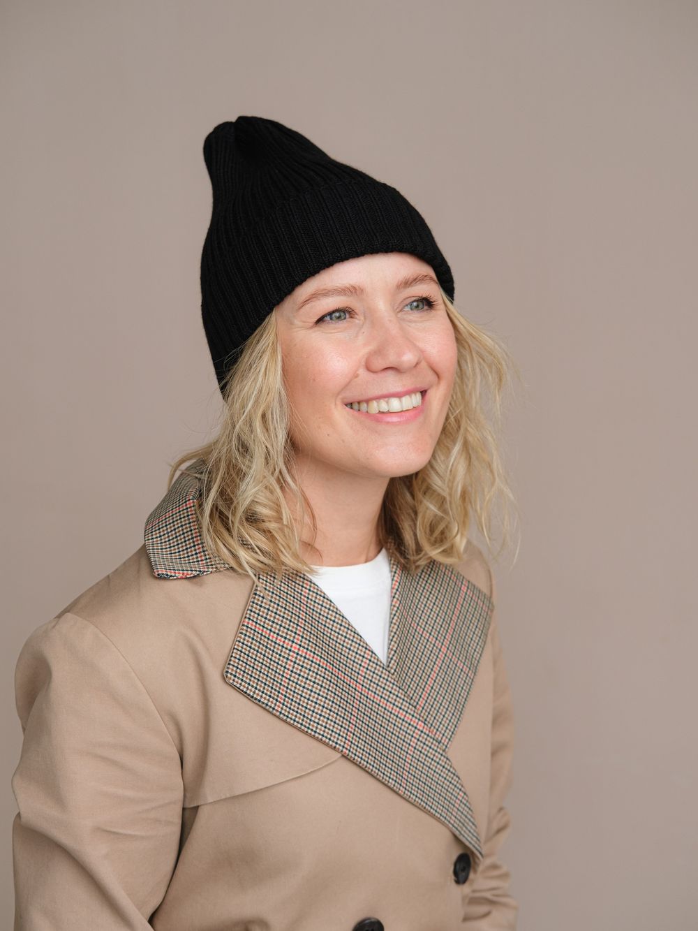 Шапка вязаная-резинка весенняя/осенняя КЭП(Черный)