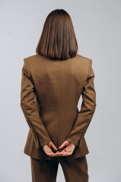 Приталенный жакет