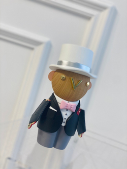 Louis Vuitton Gaston Bridegroom