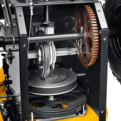 STEHER GST-762 снегоуборщик бензиновый 7 л.с. ковш 62 см, выброс 12 м, 6 вперед/2 назад