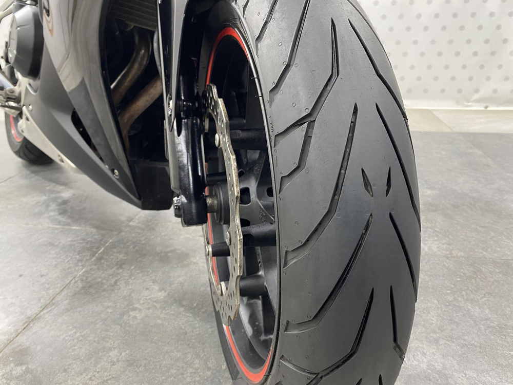 Honda CBR400R 2014