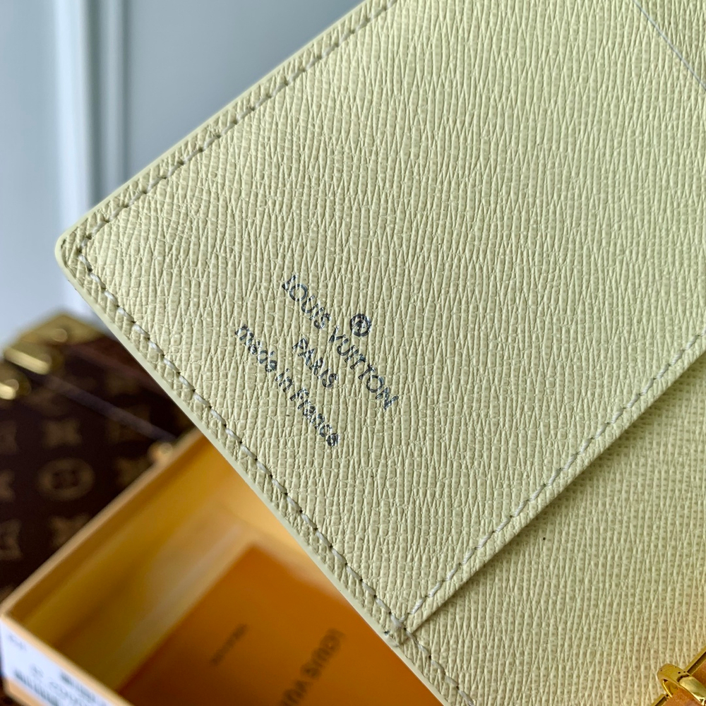 Louis Vuitton Small Ring Agenda