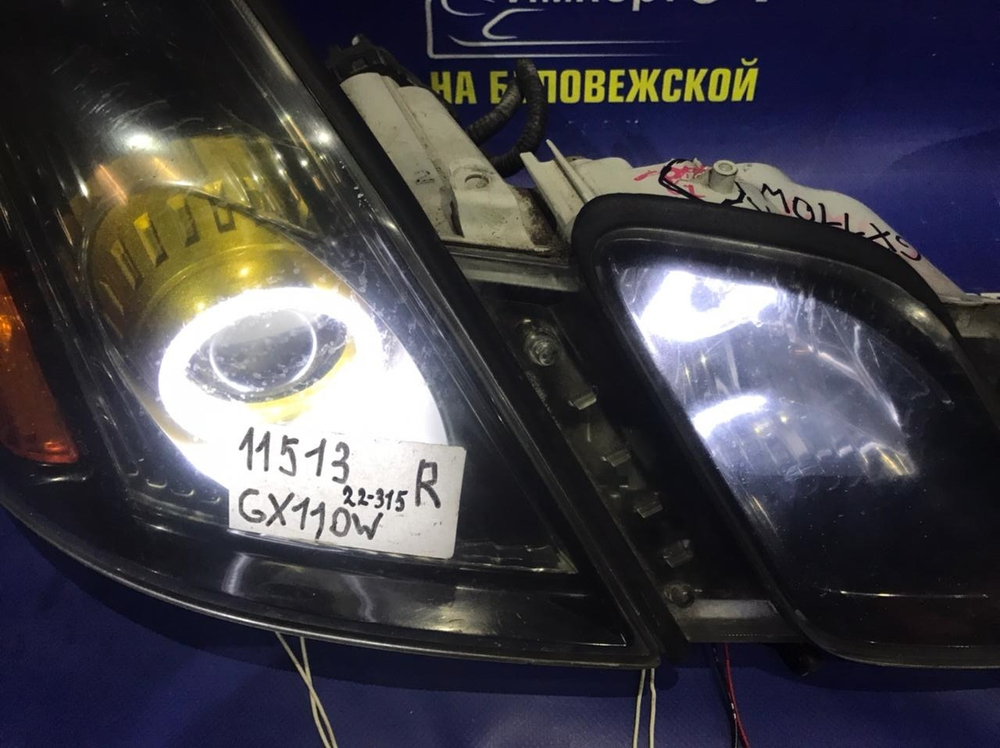 Фара передняя правая TOYOTA MARK 2 WAGON BLIT 2002-2004