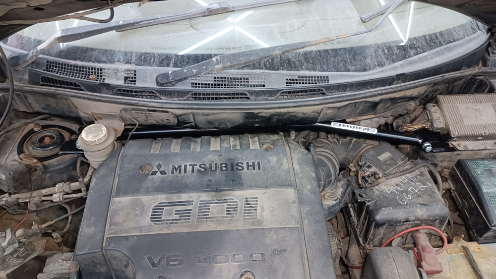 Распорка передних стоек Mitsubishi Chariot Grandis 3 (ПОД ЗАКАЗ)