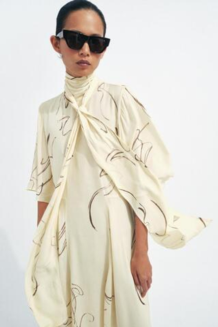 ZARA ПЛАТЬЕ С ПРИНТОМ И ЗАВЯЗКАМИ — ZW COLLECTION, ЖЕЛТЫЙ