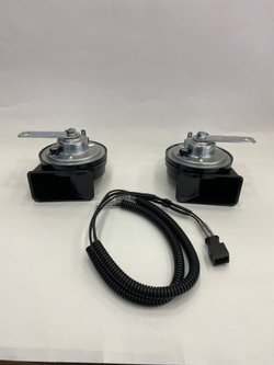 Звуковые сигналы для LADA Vesta/Granta/Niva FIAMM AM80SX 932039/932040Z 405-495Hz (к-т 2шт. с переходником)