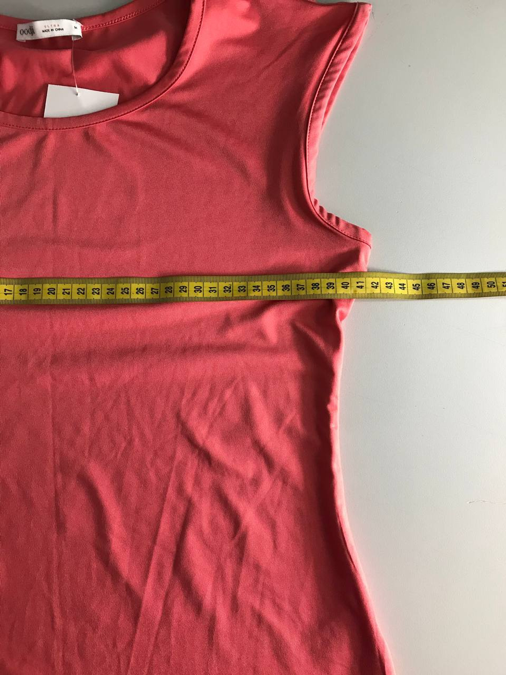 Футболка Oodji обтягивающего кроя, маркировка М, визуально на 46 размер