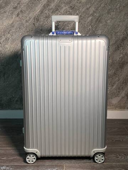 Чемодан Rimowa