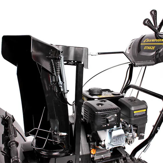 Бензиновый снегоуборщик "CHAMPION" ST662E