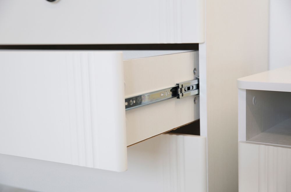 Комод "Ева"(Белое дерево/Белый матовый)