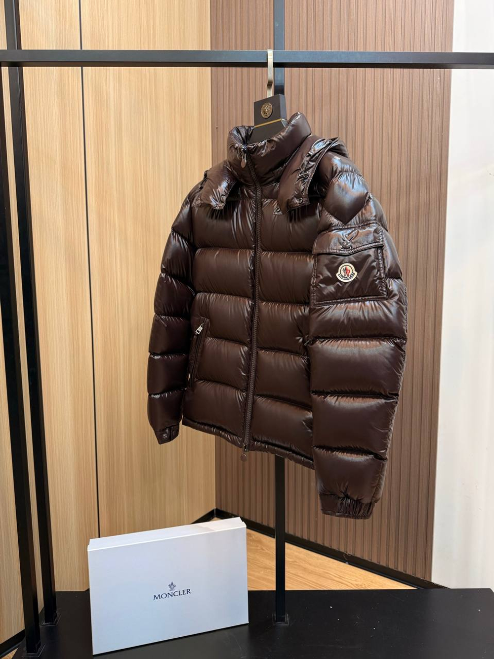 Пуховик Moncler