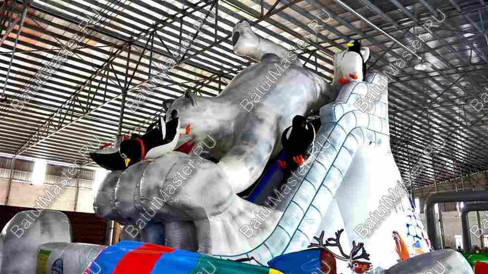 Большой надувной батут-горка "Мишка на севере"