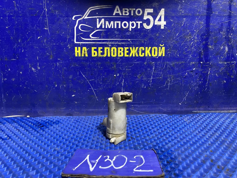 Моторчик бачка омывателя NISSAN R'NESSA 1997