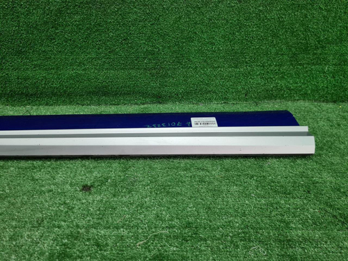 Накладка двери передняя левая Audi Q5 80A (20-нв)