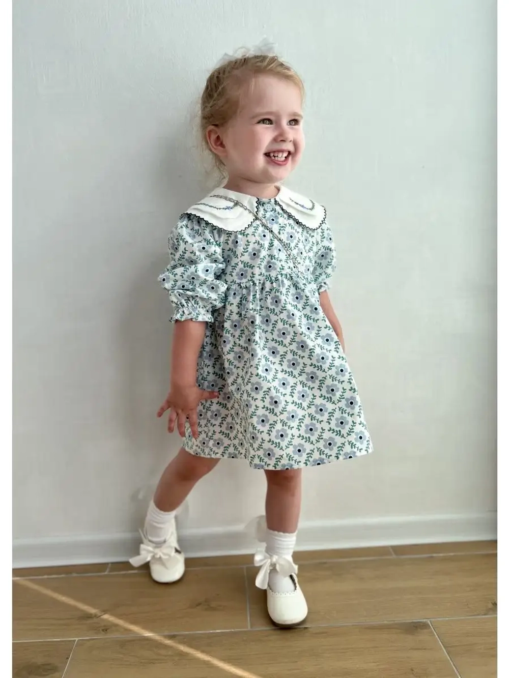 Платье нарядное с воротничком